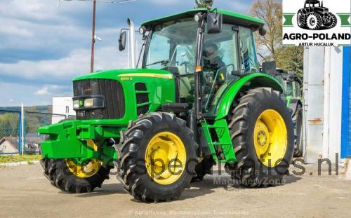 John Deere 6100D specificaties