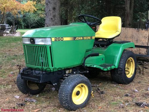 John Deere S260 specificaties